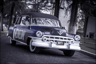 Quelle est la plaque dimmatriculation de la famille Addams ?