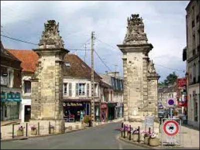 Cette ville de 14 000 du département de l'Oise, située au sud de Compiègne, c'est Crépy en ...