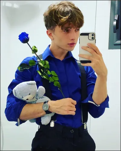 Quel est l'humble nom de Monsieur Pof ?