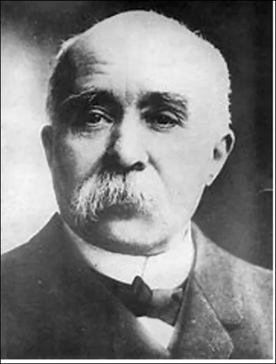 Quel surnom ne fut jamais donné à Georges Clemenceau, homme d'État français, personnage majeur de l'histoire de France aux 8 surnoms liés à ses actions ?