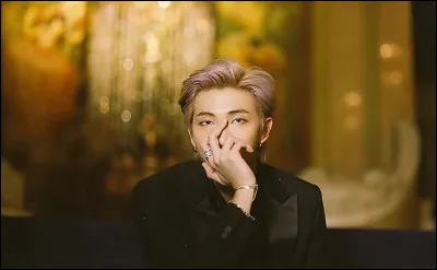 Qui danse avec RM sur scène ?