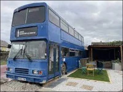 Quelle est la couleur des bus anglais ?