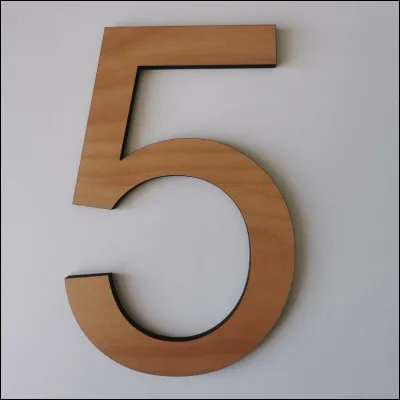 Dans 5 436,475, le "5" représente :