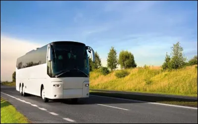 Et pour abréger, je vais prendre le bus.
Ce nouveau mot est issu par ... du mot autobus.