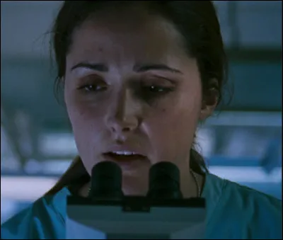Dans quel film Rose Byrne est-elle une scientifique de l'armée dans un monde dévasté par un virus ?