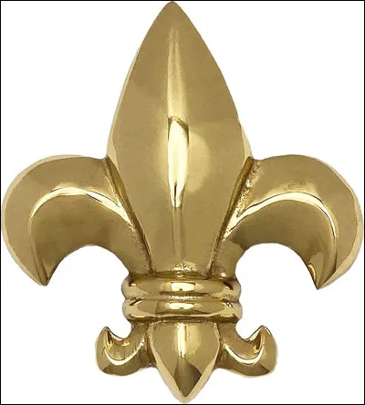 La fête est finie. C'est l'heure de ton prochain combat à mort. Une de tes professeurs entre dans ta cabine de préparation pendant que tu t'habilles. "C'est l'heure", te dit-elle. C'est madame Wikens. Tu finis de t'habiller et elle te propose quatre armes. Laquelle prends-tu ?