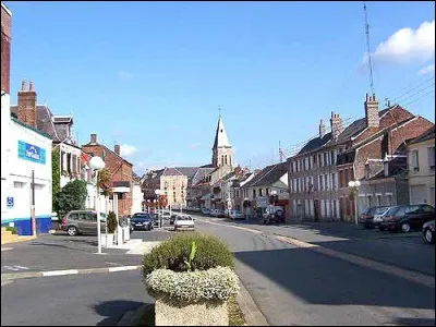 Cette petite ville de 2500 habitants, située dans le nord-est du département de l'Aisne, c'est Le Nouvion en ...