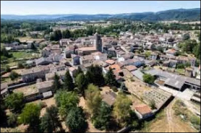 Ce bourg situé près d'Ambert dans le département du Puy-de-Dôme, c'est Marsac en ...