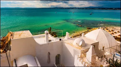 Quelle est cette ville balnéaire en H située en Tunisie sur la côte du cap Bon ?
