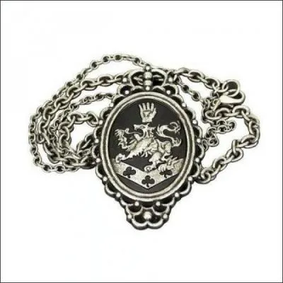  qui appartient ce collier ?