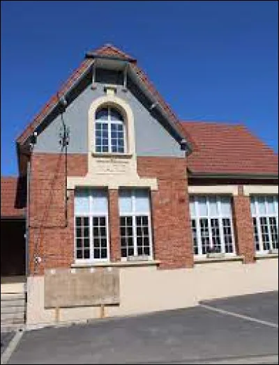 Village Samarien, Courcelette se situe en région ...
