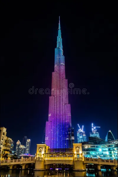 Chaque nuit le Burj Khalifa s'illumine pendant combien de temps ?