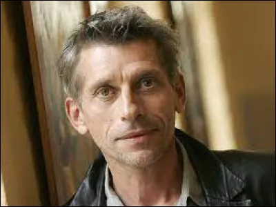 Qui est cet acteur qui joue un des rôles principaux dans le film de Philippe Lioret : ''Mademoiselle''  ?