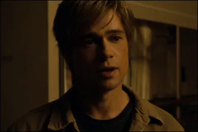 ... nous montre un Brad Pitt plus jeune.