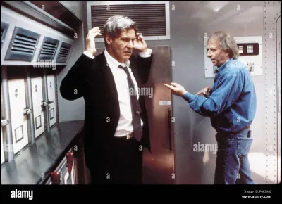 Quel film le met en scène en président des États-Unis dont l'avion est détourné par des terroristes ?