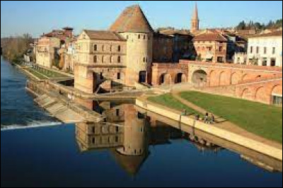 Cette ville de 6000 habitants, située dans le nord-est du département de la Haute-Garonne, c'est Villemur sur ...