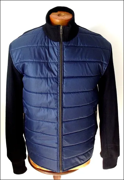 Dans quel volet de ses aventures James Bond porte t'il cette veste ?