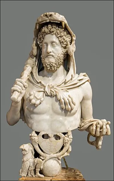 Commode appartenait à la famille des...