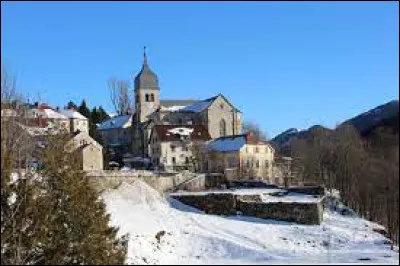 Je vous emmène de nouveau à la frontière Suisse, cette fois à Jougne. Commune de Bourgogne-Franche-Comté, à la limite du canton de Vaud, elle se situe dans le département ...