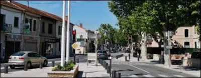 Cette ville de 13000 habitants, située dans le département des Bouches-du-Rhône, c'est Saint-Martin de ...