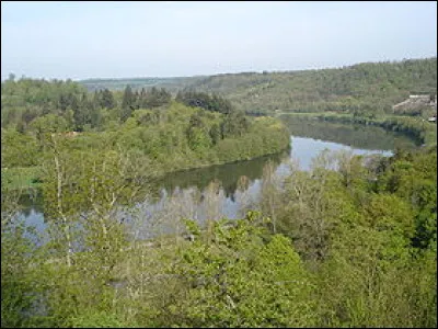 Liverdun est une commune située dans quel département ?