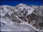 A 1850m d'altitude, la plus haute station des Pyrnes franaises cotoie une nature prserve,  deux pas du Parc national des Pyrnes et du Parque national de Ordesa y Monte Perdido.