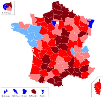 En France, au Référendum sur le traité constitutionnel européen, le "non" recueille 54,68 % des suffrages exprimés :