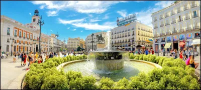 Réponds en espagnol. Je ne compte pas rester à la maison aujourd'hui, et toi ?