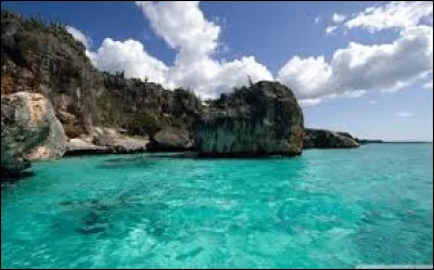 Lequel de ces pays célèbre sa fête nationale le 2 juin ?