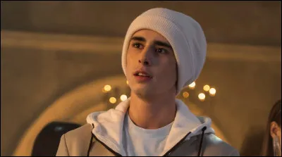 Enid est amoureuse d’Ajax. Vrai ou faux ?