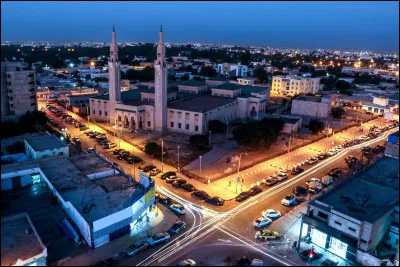 Sur quel océan se situe la ville de Nouakchott ?
