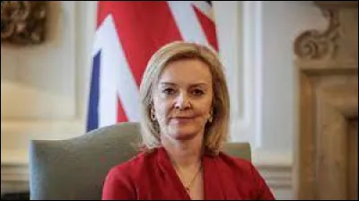 Quelle est cette femme politique britannique, la troisième à occuper la fonction après Margaret Thatcher et Theresa May ?