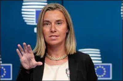 Trois femmes, Susanna Agnelli, Emma Bonino et Federica Mogherini ont occupé, depuis 1995, le poste de ministre des Affaires étrangères en Italie :