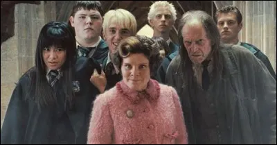 En cinqui&egrave;me ann&eacute;e, les cours de D&eacute;fense contre les forces du Mal sont nuls...Que fais-tu ?