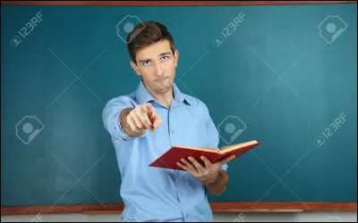 Tu retournes en cours ! Et là, aïe... le prof t'interroge au beau milieu d'un de tes moments de rêverie !
Que réponds-tu ?