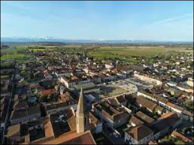 Ce bourg située dans le nord du département des Hautes-Pyrénées, à la limite du Gers, c'est Rabastens de ...
