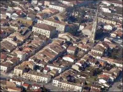 Cette petite ville de 3000 habitants du département du Lot-et-Garonne, située entre Marmande et Bergerac, c'est Miramont de ...