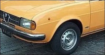 À quelle automobile ces chromes appartiennent-ils ?