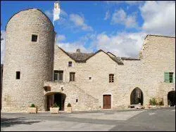 Au coeur du Larzac, cette cit fut construite par l'ordre des Templiers :