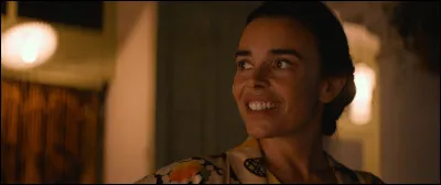 Dans quel film Elodie Bouchez est-elle une femme juive qui est déportée durant la seconde guerre mondiale ?