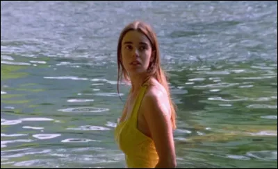 Dans quel film Elodie Bouchez est-elle une lycéenne à l'époque de la guerre d'Algérie ?