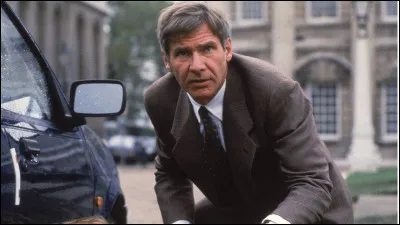 Dans quel long-métrage Harrison Ford incarne-t-il un agent de la CIA faisant échouer l'attentat d'un soldat de l'IRA ?