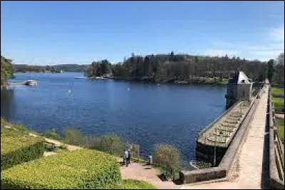 Pour quelle raison ''Le lac des Settons'', le plus connu des ''Grands lacs du Morvan'' a-t-il été construit au départ ?