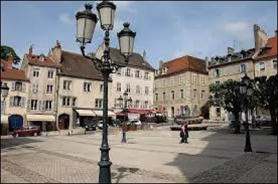 Si vous avez beaucoup écouté la chanson de Brel, peut-être mélangez-vous Vesoul et Vierzon ? en Franche-Comté, la préfecture de Haute-Saône, c'est ...