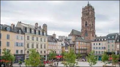 Vous ne confondez pas Mende et Rodez ... ? les deux sont dans le Massif Central ... la préfecture de l'Aveyron, perchée sur sa butte et dominée par sa cathédrale en grès, c'est ...