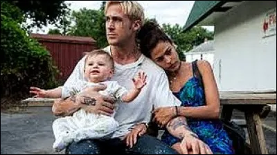 Après ce film dramatique tourné en 2013, il passe à la réalisation. Qui est sa partenaire sur l'image ?