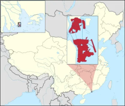 C'est un territoire situé sur la côte sud de la Chine, célèbre pour son industrie du jeu et ses casinos extravagants. Quel est son nom ?