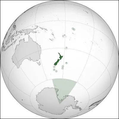 Situé au sud-ouest de l'océan Pacifique, ce pays est peu peuplé, même si sa taille est proche du Royaume-Uni, sa population ne compte que 4,77 millions d'individus. Quel est ce pays ?
