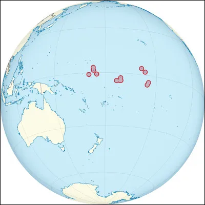 Cet archipel se compose de 33 îles coralliennes. Chaque jour, elles sont les premières à accueillir le lever du soleil en raison de leur emplacement. Comment se nomment-elles ?