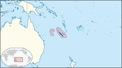 C'est un territoire français situé dans l'océan Pacifique Sud, à environ 1 200 kilomètres à l'est de l'Australie. Sa capitale est Nouméa. Comment se nomme ce territoire ?